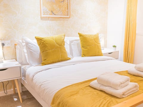 4 bedrooms, individually decorated, individually furnished, free WiFi