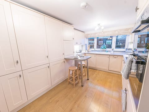 Fridge, dishwasher, electric kettle, toaster