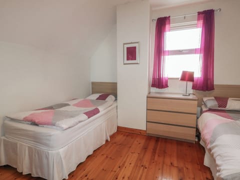 3 bedrooms, individually decorated, individually furnished, free WiFi