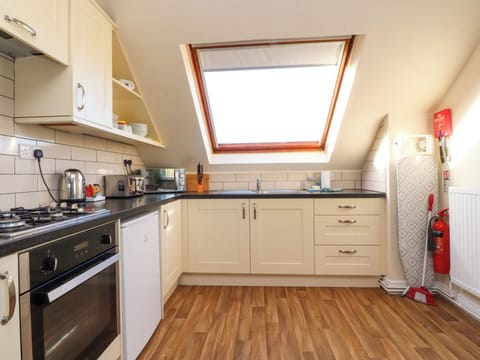 Fridge, dishwasher, electric kettle, toaster