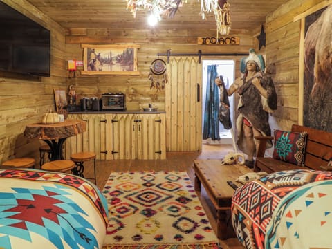 1 bedroom, individually decorated, individually furnished, free WiFi