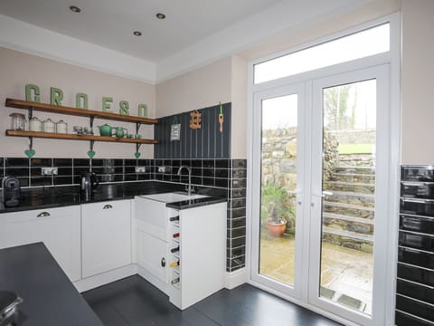 Fridge, dishwasher, electric kettle, toaster