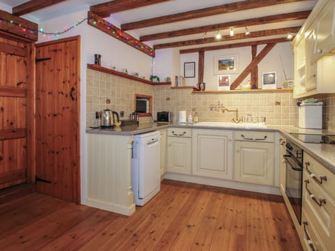 Fridge, dishwasher, electric kettle, toaster