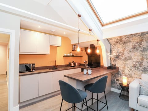 Fridge, dishwasher, electric kettle, toaster