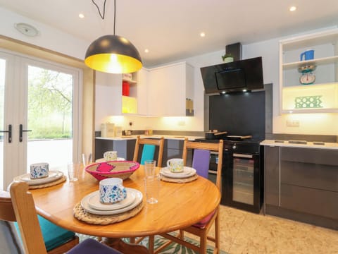 Fridge, dishwasher, electric kettle, toaster