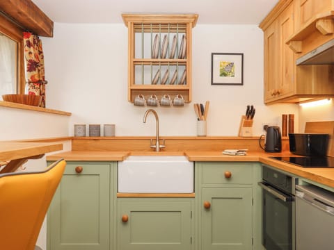 Fridge, dishwasher, electric kettle, toaster