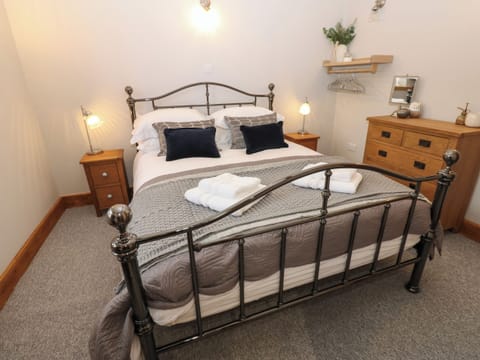 1 bedroom, individually decorated, individually furnished, free WiFi