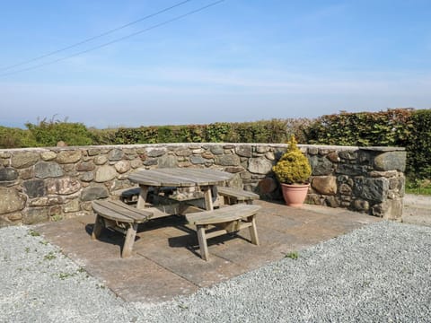 Cottage | Outdoor dining