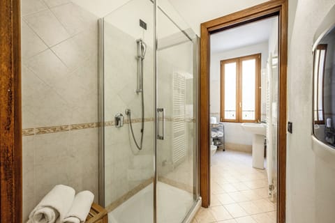 Comfort Apartment | Bathroom | Slippers