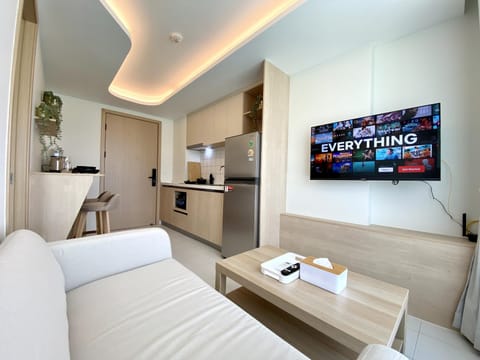 Condo | Living area | Flat-screen TV