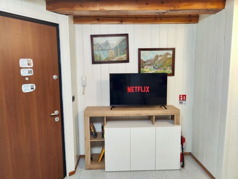 Apartment, 1 Bedroom, Mountain View | Room amenity