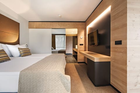 Minibar, in-room safe, desk, blackout drapes