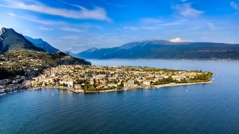 Shared Dormitory, 1 Bedroom, Smoking, Balcony | Exterior