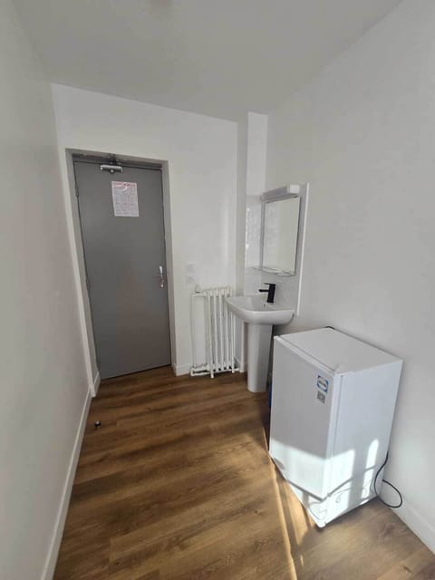 Standard Single Room, City View | Free WiFi, bed sheets