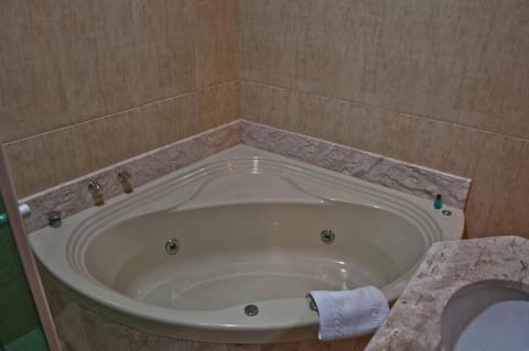 Superior Room | Bathroom | Towels, soap, shampoo, toilet paper