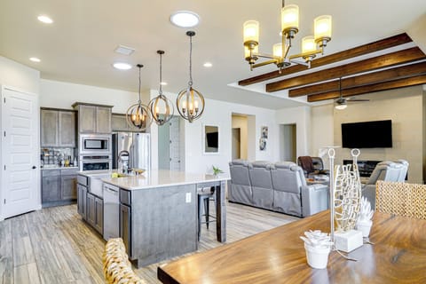 House (3 Bedrooms) | Interior