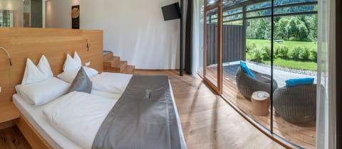 Suite | Premium bedding, in-room safe, desk, soundproofing