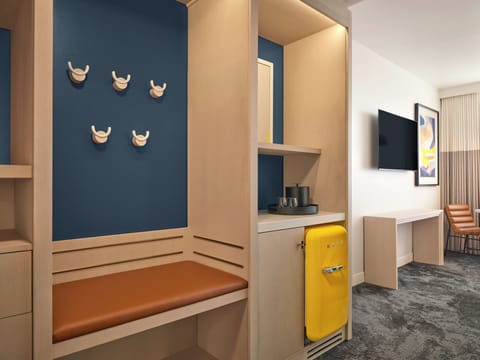 Premium bedding, minibar, in-room safe, desk