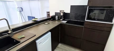 Superior Apartment, 2 Bedrooms, Ground Floor | Private kitchen | Full-size fridge, microwave, oven, stovetop