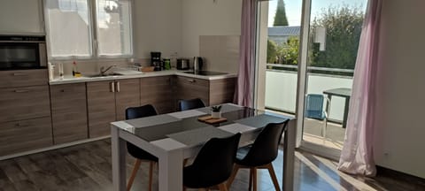 Apartment, Balcony | Private kitchen | Full-size fridge, microwave, oven, stovetop