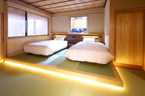 Deluxe Japanese-Style Room with Open-Air Bath  | Minibar, in-room safe, individually decorated, individually furnished