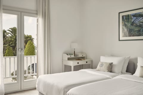 Family Duplex (Maisonette) | Premium bedding, minibar, in-room safe, blackout drapes