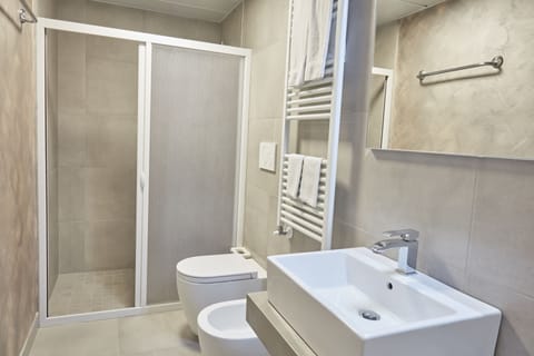 Double Room, Sea View | Bathroom | Hair dryer, slippers, bidet, towels