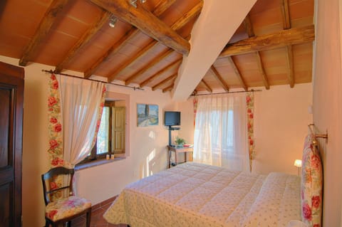 Superior Double Room (Montegrossi) | Premium bedding, in-room safe, rollaway beds, free WiFi