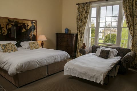 Executive Double or Twin Room | Egyptian cotton sheets, premium bedding, pillowtop beds, desk