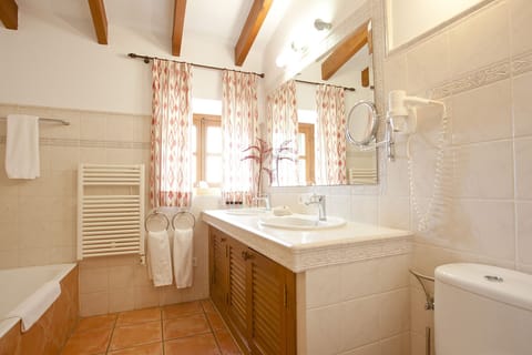 Double Room, Terrace | Bathroom | Deep soaking tub, free toiletries, hair dryer, bathrobes