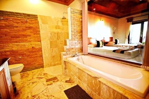 Hotel Seaview Room 35 sqm. Bath Tub Only | Deep soaking bathtub