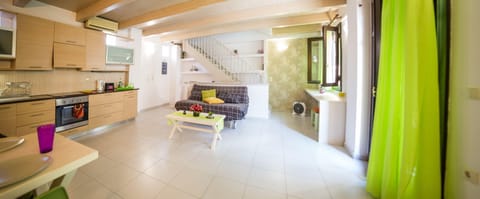 Superior Duplex, Balcony (Maisonette) | Desk, soundproofing, iron/ironing board, free WiFi