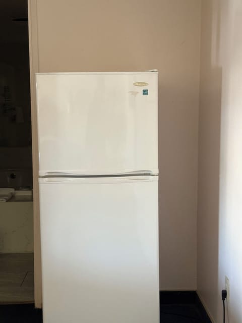 Superior Suite, 1 King Bed, Smoking | Mini-refrigerator