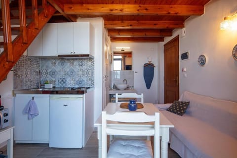 Comfort Apartment, Balcony, Beach View | Private kitchen | Electric kettle