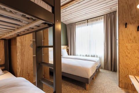 Private 4-bed dormitory, shared bathroom | Blackout drapes, free WiFi, bed sheets