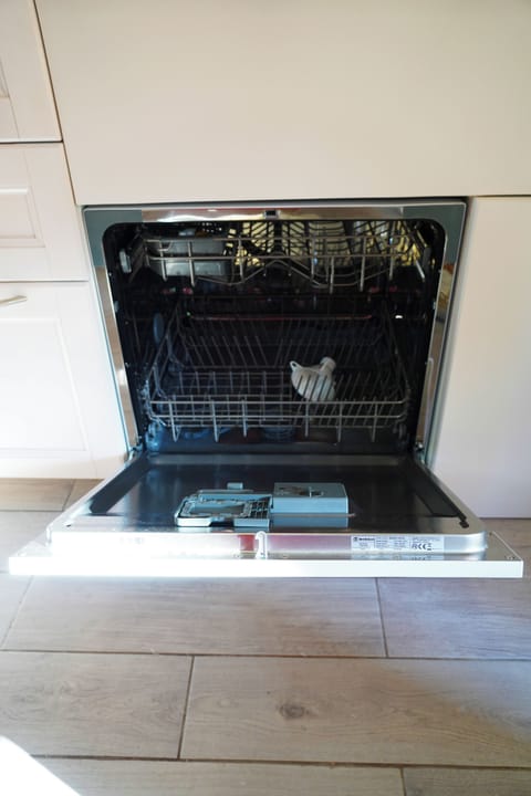 Family Apartment, 2 Bedrooms, Non Smoking, City View | Private kitchen