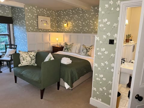 Superior Double Room, Hill View | Free WiFi