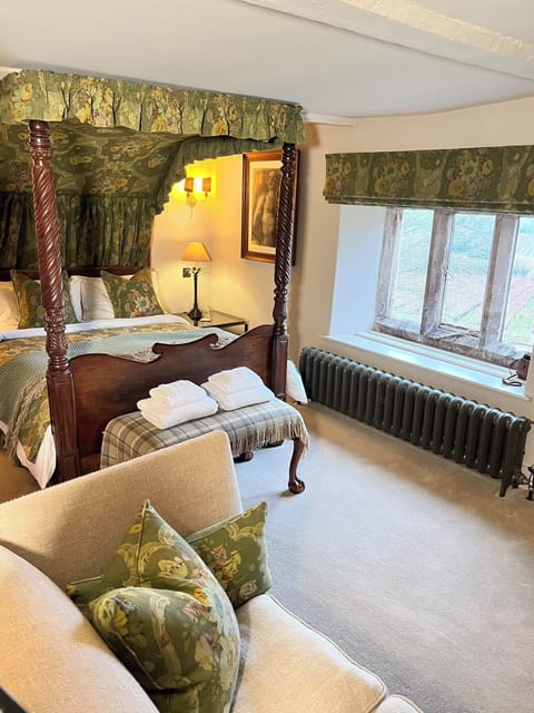 Grand Double Room, Hill View | Free WiFi