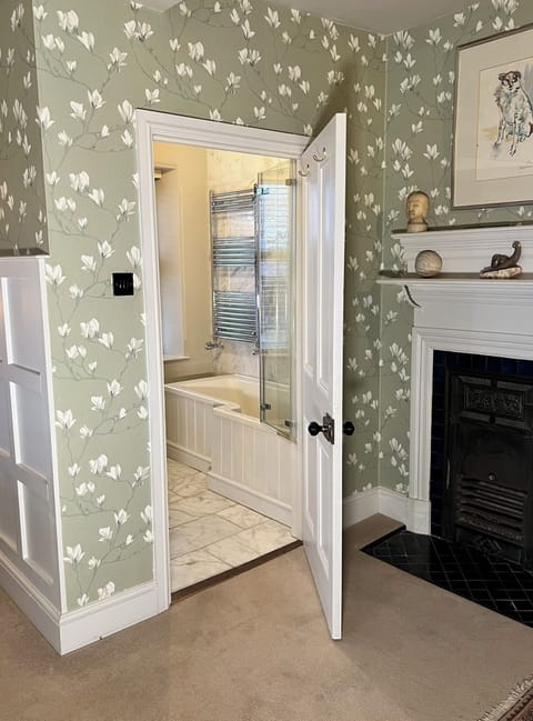 Superior Double Room, Hill View | Bathroom | Separate tub and shower, free toiletries, hair dryer, towels