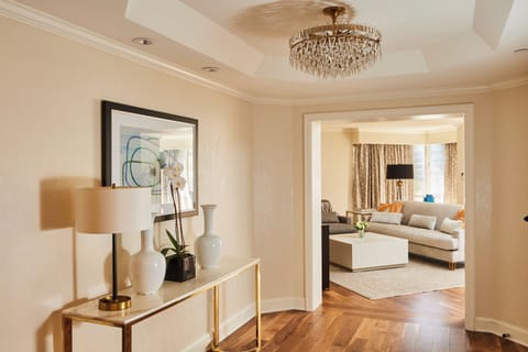 Presidential Suite | Living area | Flat-screen TV, pay movies