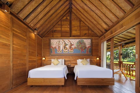 Family Wooden House | Premium bedding, in-room safe, desk, laptop workspace