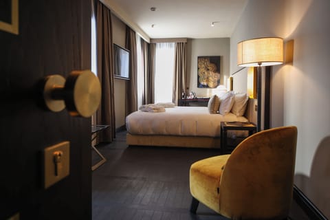 Family Room, Terrace, Garden View | Premium bedding, minibar, in-room safe, soundproofing