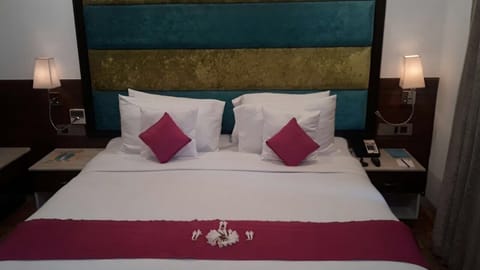 Executive Double or Twin Room, 1 Bedroom | Egyptian cotton sheets, premium bedding, memory foam beds, minibar