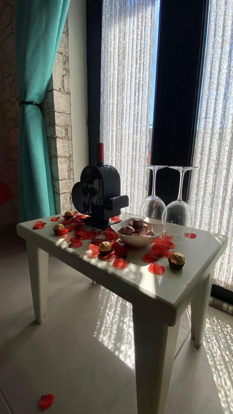 Comfort Room, 1 Bedroom, Balcony | Iron/ironing board, free WiFi, bed sheets