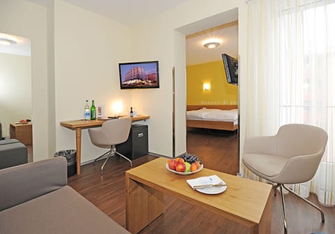 Junior Suite | In-room safe, desk, laptop workspace, free WiFi