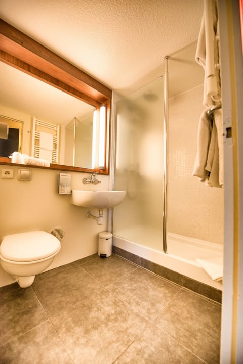 Next Generation, Room, 2 Twin Beds | Bathroom | Eco-friendly toiletries, hair dryer, towels