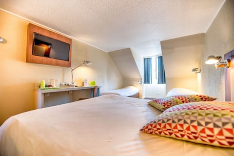 Individually furnished, desk, blackout drapes, soundproofing