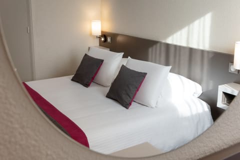 Standard Room, 1 Double Bed | Premium bedding, desk, laptop workspace, soundproofing