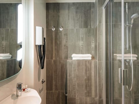 Pillowtop beds, soundproofing, free WiFi, bed sheets