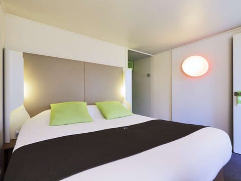 Next Generation, Room, 1 Double Bed | 1 bedroom, premium bedding, desk, soundproofing